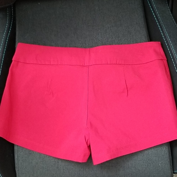 San Julian Shorts - Picture 2 of 2